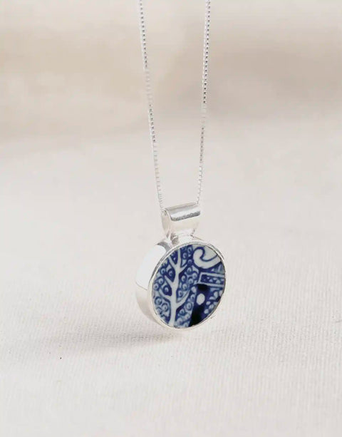 MARQUESA EMILIA DE OYRA - BLUE WILLOW PATTERN