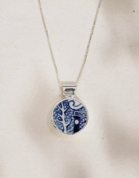 MARQUESA EMILIA DE OYRA - BLUE WILLOW PATTERN