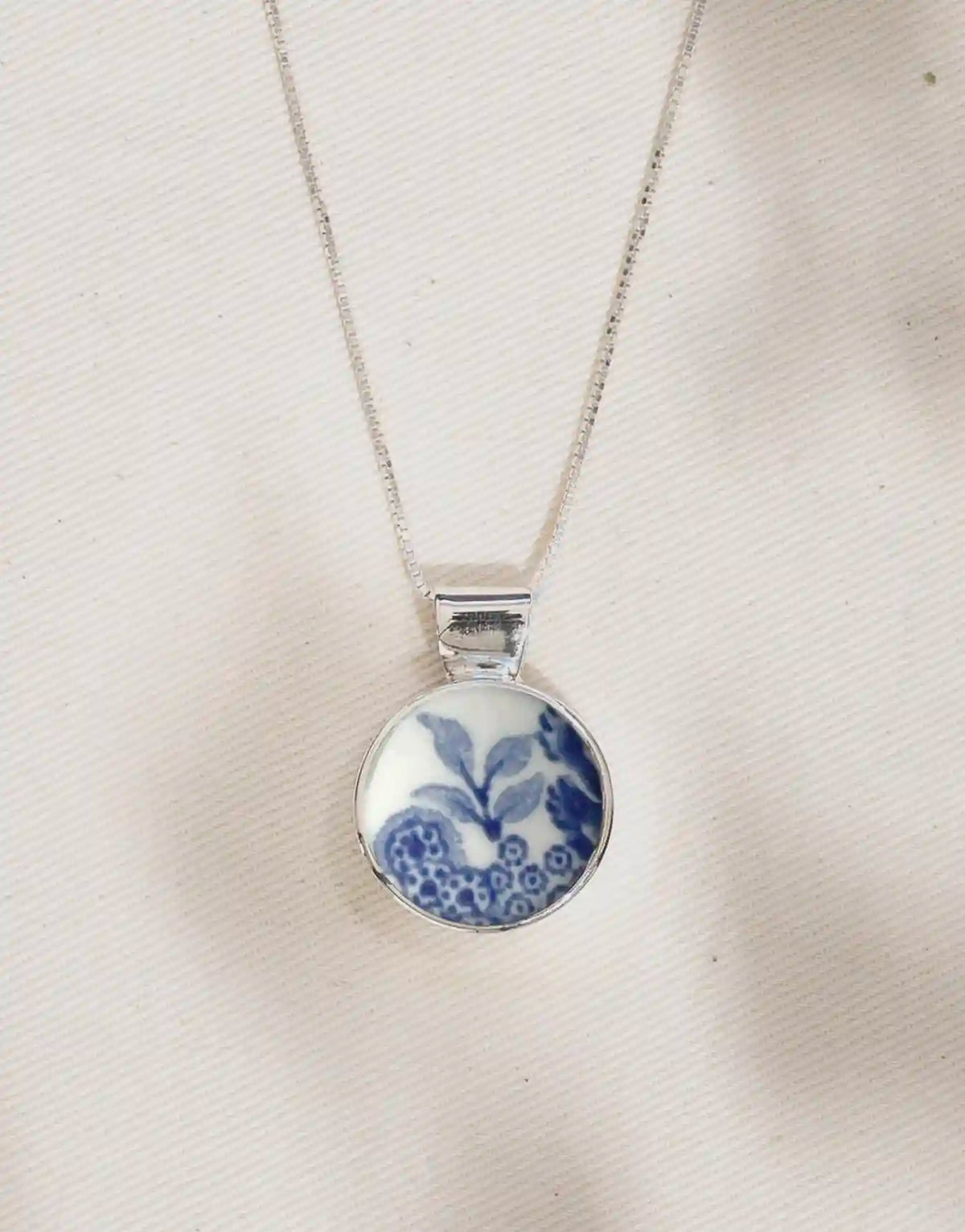 MARQUESA EMILIA DE OYRA - BLUE WILLOW PATTERN